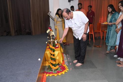 Lighting-of-the-divine-lamp-by-Shri-Arvind-Khare-Management-Member-AIMS-Nagpur